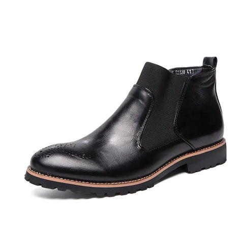 Large Flat Leather Broch Carved Mid-High Cut Shoes